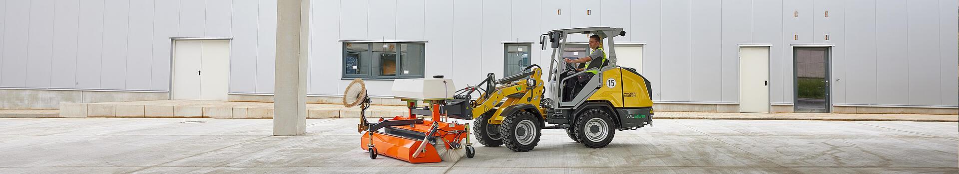 Electric Wheel Loaders Wacker Neuson electric wheel loader in action
