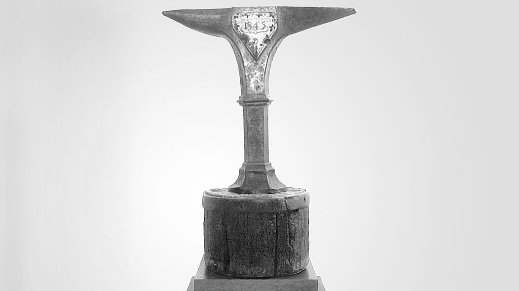 Historical anvil Historical anvil