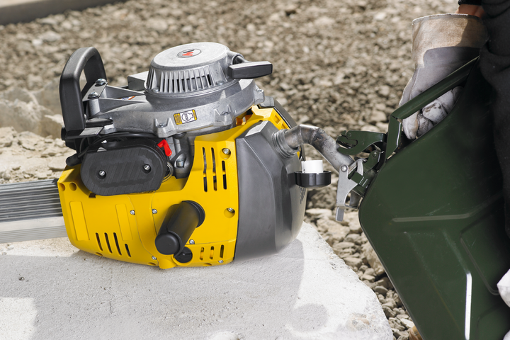 BH23 Gasoline Breaker Gasoline breaker BH65 refuelled lying